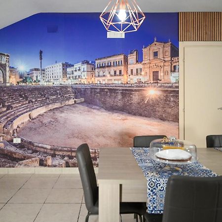 "Il Vecchio Salone" Appartamento In Pieno Centro Con Garage Privato Lecce Extérieur photo