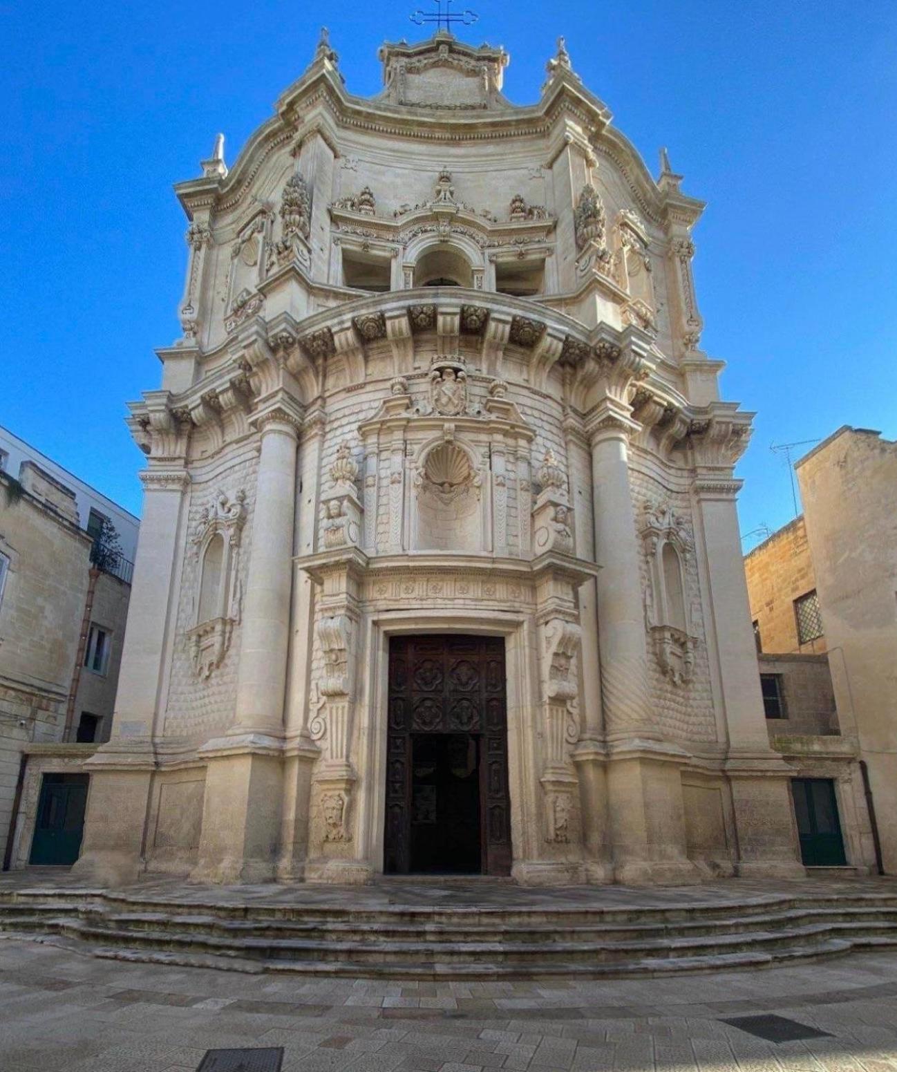 "Il Vecchio Salone" Appartamento In Pieno Centro Con Garage Privato Lecce Extérieur photo